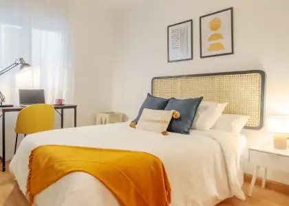 Habitación en un piso compartido de 5 habitaciones en Alicante, ideal para profesionales y estudiantes. en Alicante (Alacant)