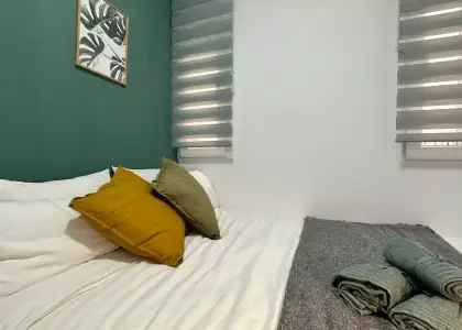Habitación en un piso compartido de 5 habitaciones en Embajadores, todos los gastos incluidos, solo para profesionales y estudiantes. en Madrid