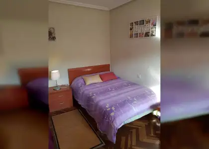 Habitación en un piso compartido de 5 habitaciones en Salamanca, con gastos incluidos, ideal para mujeres profesionales o estudiantes. en Salamanca