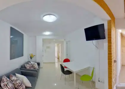 Habitación en un piso compartido de 6 habitaciones en Alicante, ideal para estudiantes. en Alicante (Alacant)
