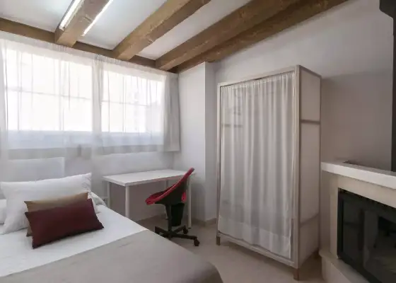 Habitación en un piso compartido de 6 habitaciones en Alicante, ideal para estudiantes. en Alicante (Alacant)