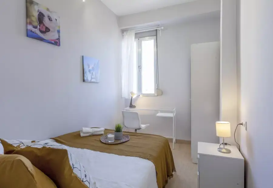 Habitación en un piso compartido de 7 dormitorios en alquiler en Arrancapins, Valencia en Valencia