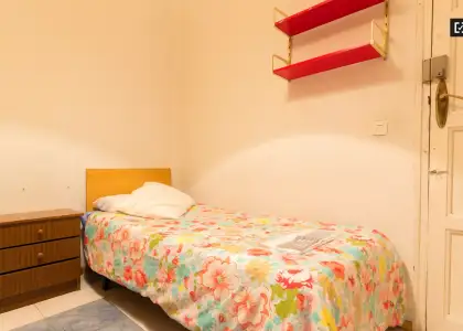 Habitación en un piso compartido de 7 habitaciones en alquiler en Gaztambide para estudiantes. en Madrid
