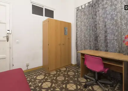 Habitación en un piso compartido de 7 habitaciones en alquiler en Gaztambide para estudiantes. en Madrid