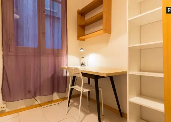 Habitación en un piso compartido de 7 habitaciones en alquiler en Gaztambide para estudiantes. en Madrid