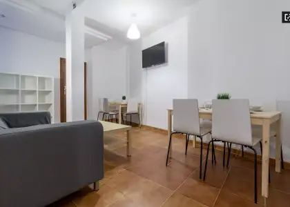 Habitación exterior en apartamento de 7 dormitorios, Ciutat Vella en Valencia