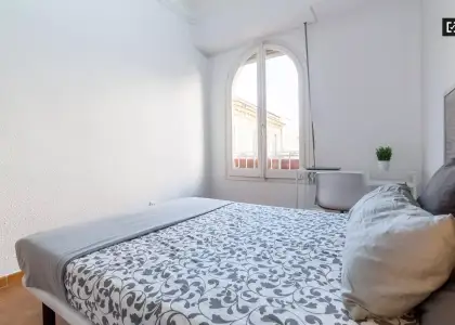Habitación exterior en apartamento de 7 dormitorios, Ciutat Vella en Valencia