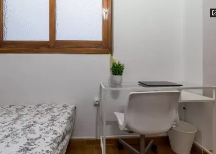 Habitación interior en apartamento de 7 dormitorios, Ciutat Vella en Valencia