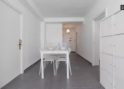 Habitación luminosa en apartamento de 4 dormitorios en Algirós en Valencia