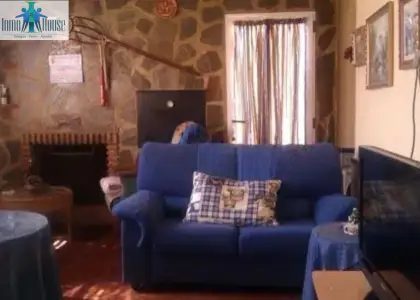 Inmohouse vende casa independiente con piscina propia (ref.m104) en Albacete
