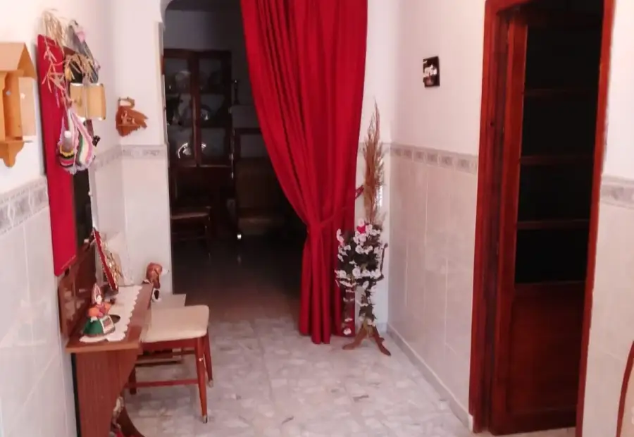 Inmohouse vende casa (ref.l009) en Albacete