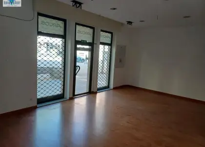 Inmohouse vende o alquila local comercial en Plaza de la Constitucion Zona Carretas en Albacete