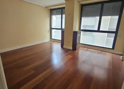 Inmohouse vende piso en el altozano con dos plazas de garaje en Albacete