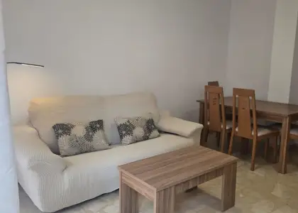 Inmohouse vende piso en zona feria-fiesta del arbol en Albacete