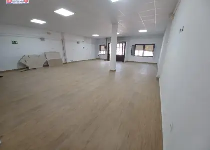 Local comercial centrico ideal para todo tipo de negocio en Villafranca de los Caballeros