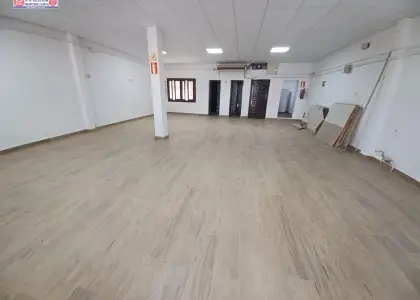 Local comercial centrico ideal para todo tipo de negocio en Villafranca de los Caballeros