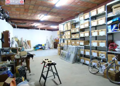 Local comercial de 90 M2, diáfano. Ubicado junto a Calle los Ángeles en Alcázar de San Juan