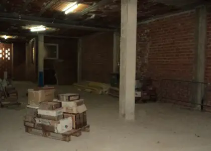 Local comercial de 900 m/2 a dos calles, y 10 plazas de garaje en Tomelloso