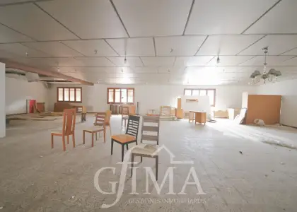 Local comercial de 998 m² muy próximo a Calle Doña Crisanta en Tomelloso