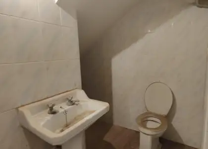 Local comercial diafano junto a la Plaza de España Con Amplia Fachada en Alcázar de San Juan