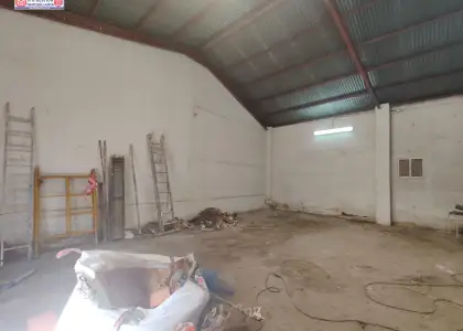 Local comercial diafano junto a la Plaza de España Con Amplia Fachada en Alcázar de San Juan