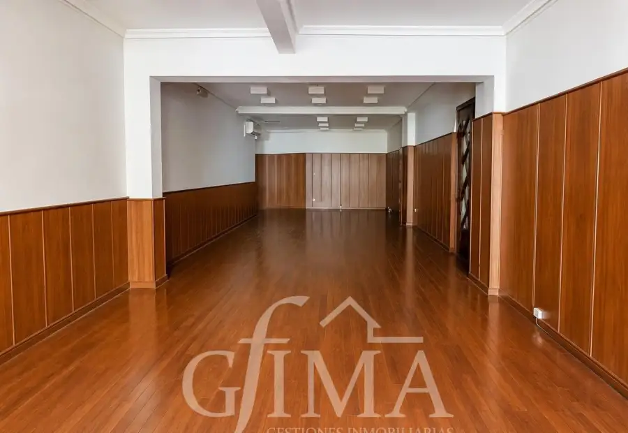 Local comercial en alquiler en Calle Alfonso Xii – 494 M² en Tomelloso