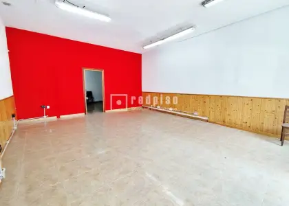 Local comercial en alquiler en Calle de Alonso Núñez de Reinoso, Los Valles-San Vazquez - Concordia - Adoratrices, Guadalajara en Guadalajara