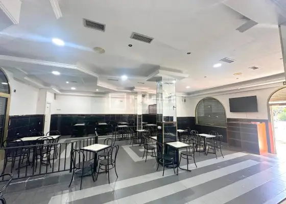 Local comercial en alquiler en Calle del Río Fresnedoso, Santa Bárbara - Santa María de Benquerencia, Toledo en Toledo