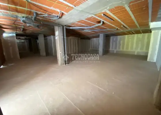 Local comercial en alquiler en Seseña - Seseña, 3.500 € / Mes, 750 m2, ref. 552477 en Seseña