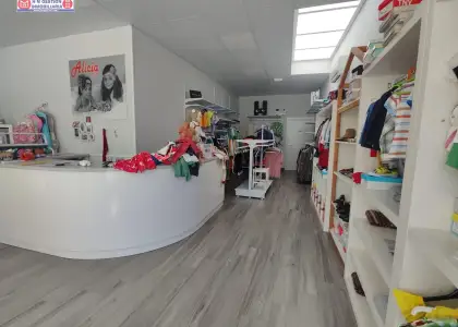 Local comercial en pleno centro de la localidad, totalmente reformado en Villafranca de los Caballeros