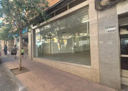 Local comercial en Puertollano situado en la zona de GOYA en Puertollano