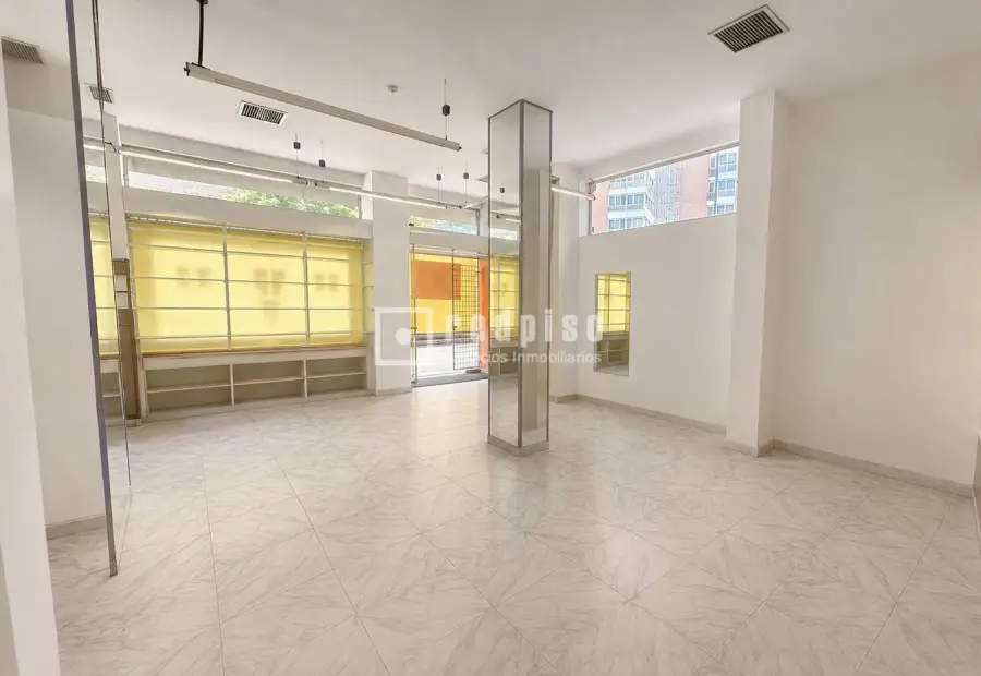 Local comercial en venta en Constitución-El Balconcillo, Guadalajara en Guadalajara