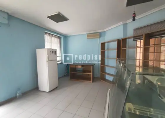Local comercial en venta en Plaza Poeta Miguel Hernández, Santa Bárbara - Santa María de Benquerencia, Toledo en Toledo