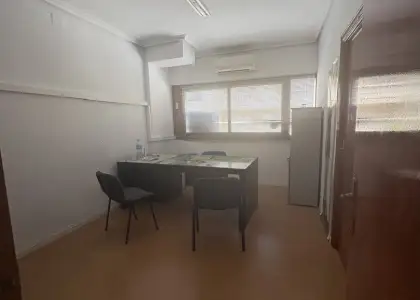 Local en alquiler en Alcázar De San Juan, Centro, de 180 m2 con 2 baños por 600 €/mes, Ref. 0390 en Alcázar de San Juan