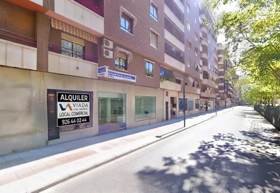 Local en Paseo San Gregorio en Puertollano