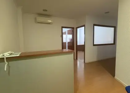 Local en venta en Alcázar De San Juan, Bonardell, de 180 m2 con 2 baños por 115.000 €, Ref. 0388 en Alcázar de San Juan