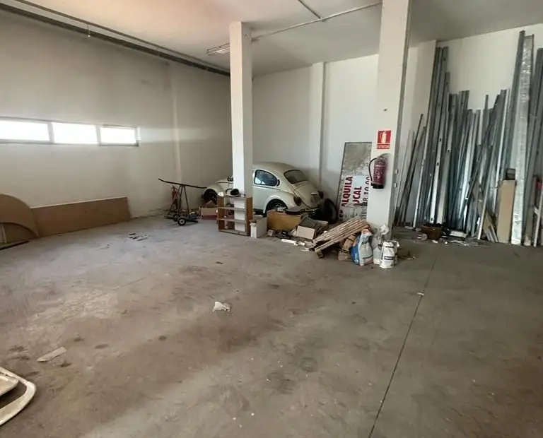 Local homologado para cocheras en Albacete