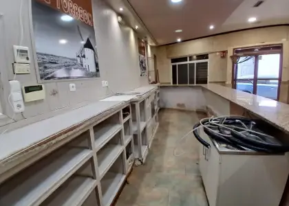 Local hosteleria con comedor, barbacoa, cocina y baños adaptados en Alcázar de San Juan