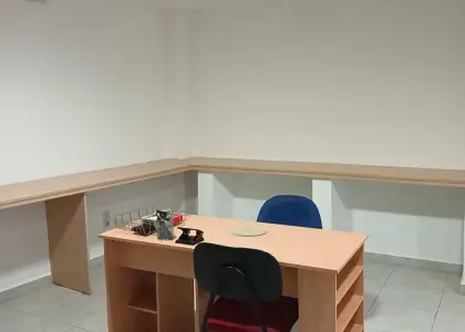M006 se alquila oficina en el centro de Albacete lista para empezar tu actividad en Albacete