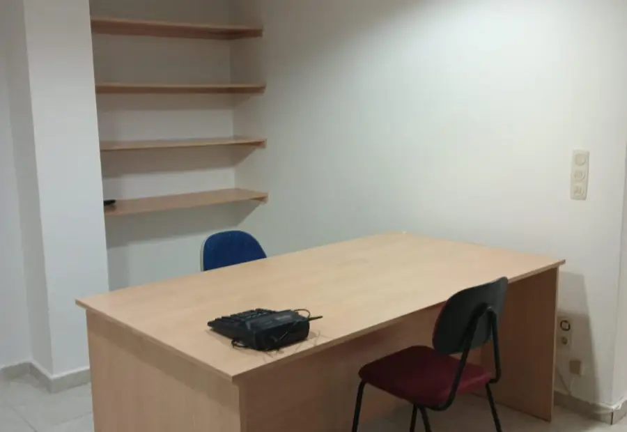 M006 se alquila oficina en el centro de Albacete lista para empezar tu actividad en Albacete