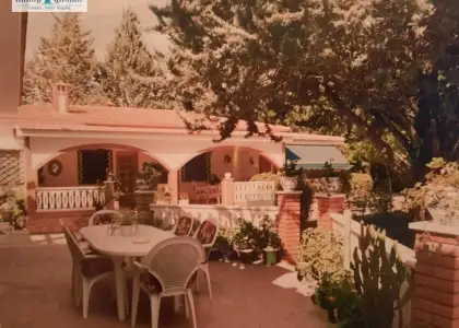 M044 inmohouse vende precioso chalet en Urbanizacion los Prados en Albacete