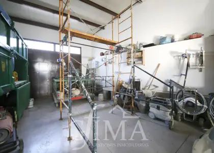 Nave de 131 m² con patio sobre parcela de 161 m² zona Avenida Antonio Huertas en Tomelloso