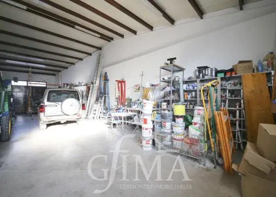 Nave de 131 m² con patio sobre parcela de 161 m² zona Avenida Antonio Huertas en Tomelloso