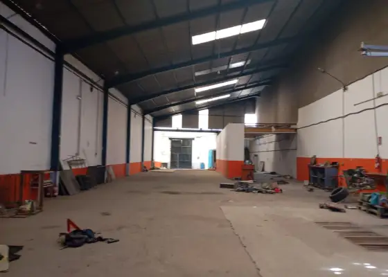 Nave Industrial en Valdepeñas, San Marcos
