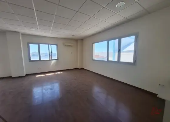 Oficina en venta en Alcanzar De San Juan, Poligono, de 60 m2 con baño por 60.000 €, Ref. 0394 en Alcanzar de San Juan