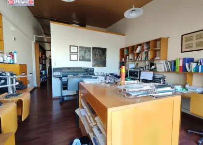 Oficina habitable con un despacho, baño, cocina/alamcen, ampliable a dos dormitorios, amueblado en Alcázar de San Juan