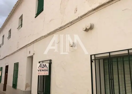 Parcela urbana de 200 metros cuadrados zona parquecillo de los musicos en Manzanares