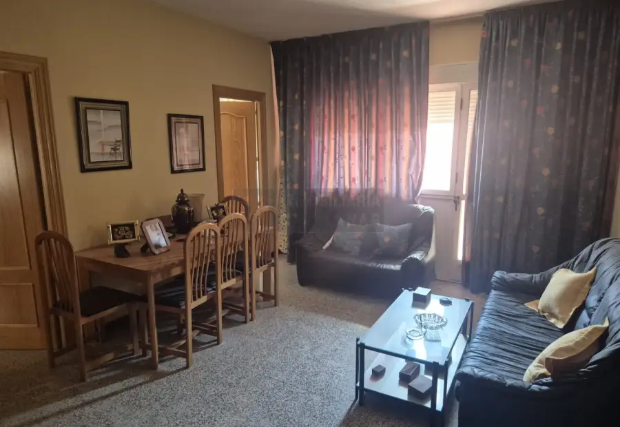 Piso 3 habitaciones, Triplex En buen estado Quintanar de la Orden en Quintanar de la Orden