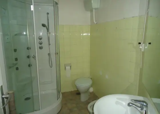 Piso centrico de tres dormitorio y un baño