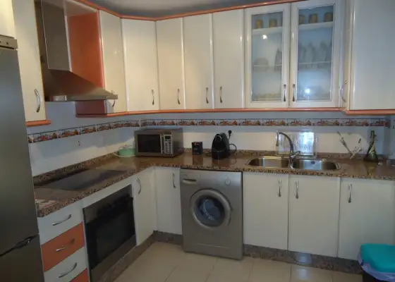 Piso de 3 dormitorios. A pocos metros del centro. Amplio y seminuevo. en Manzanares